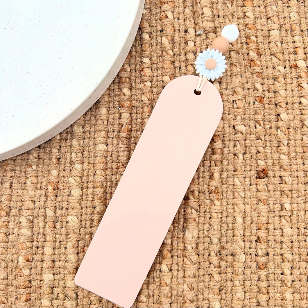 Beige/White Flower Bookmark