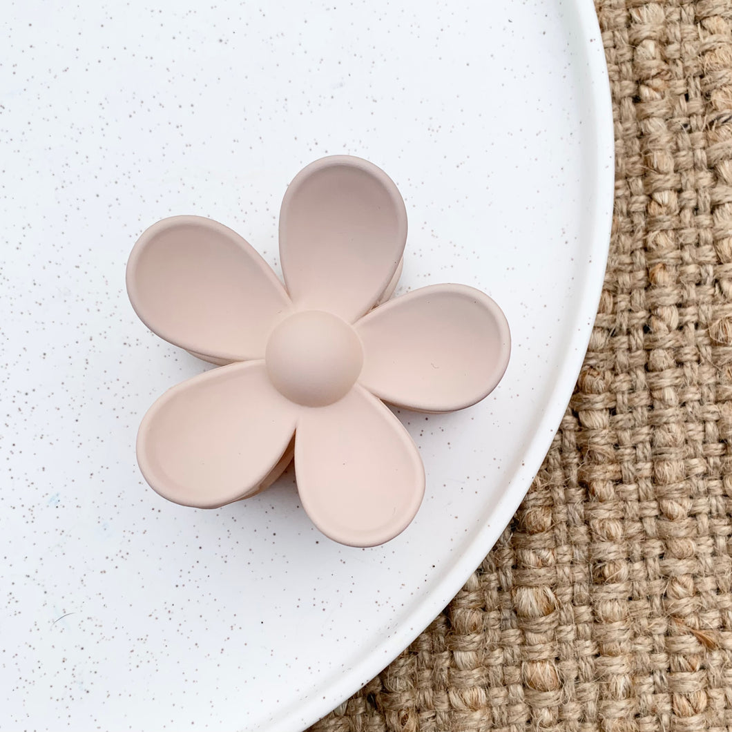 Nude Daisy Clip