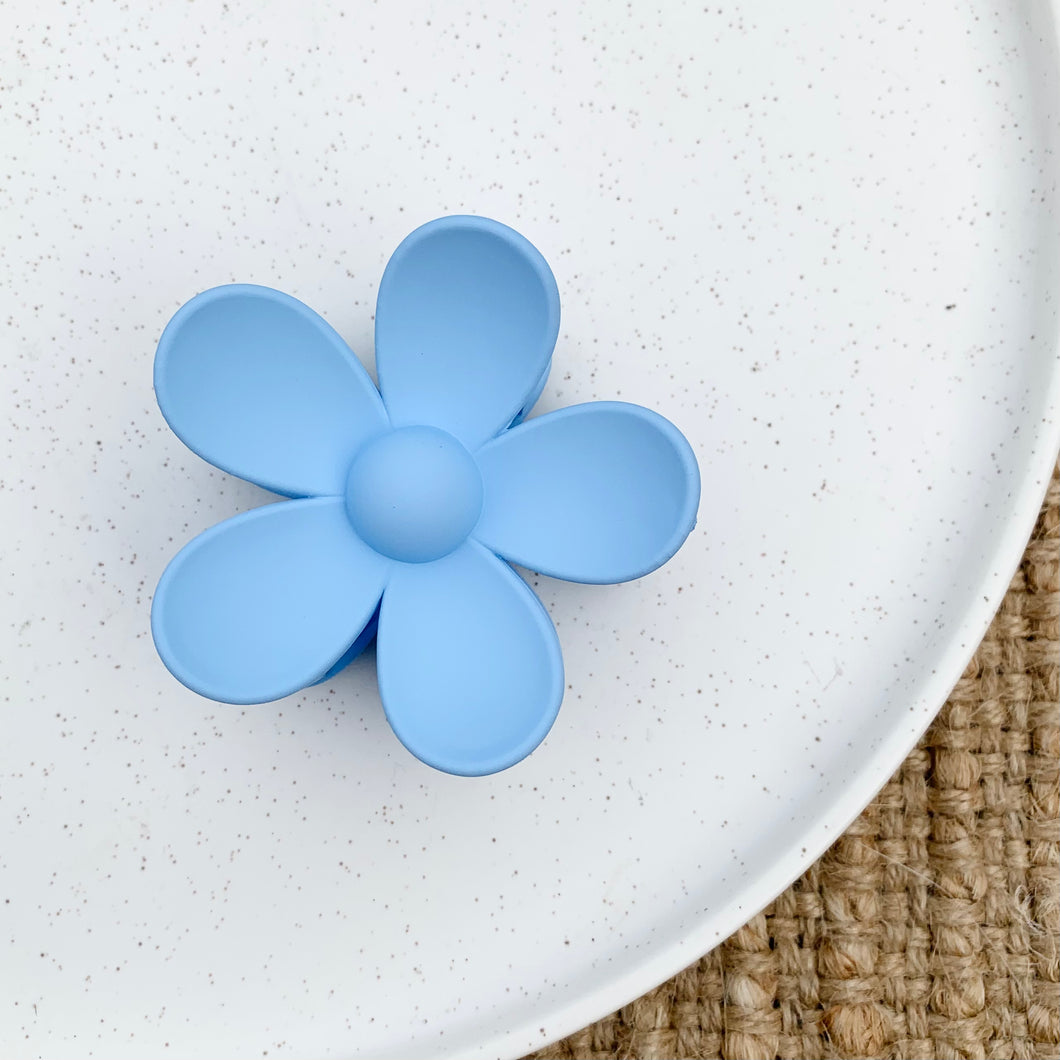 Sky Blue Daisy Clip